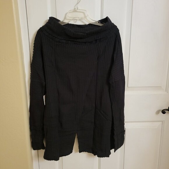 FREE PEOPLE Juicy long sleeve top Nior Black MEDIUM Split Back Sweater- NWT - Picture 9 of 13